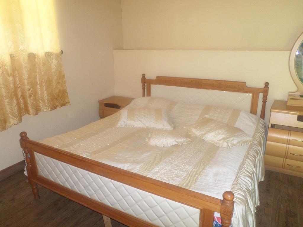 Guest House Sen Дилиян Екстериор снимка