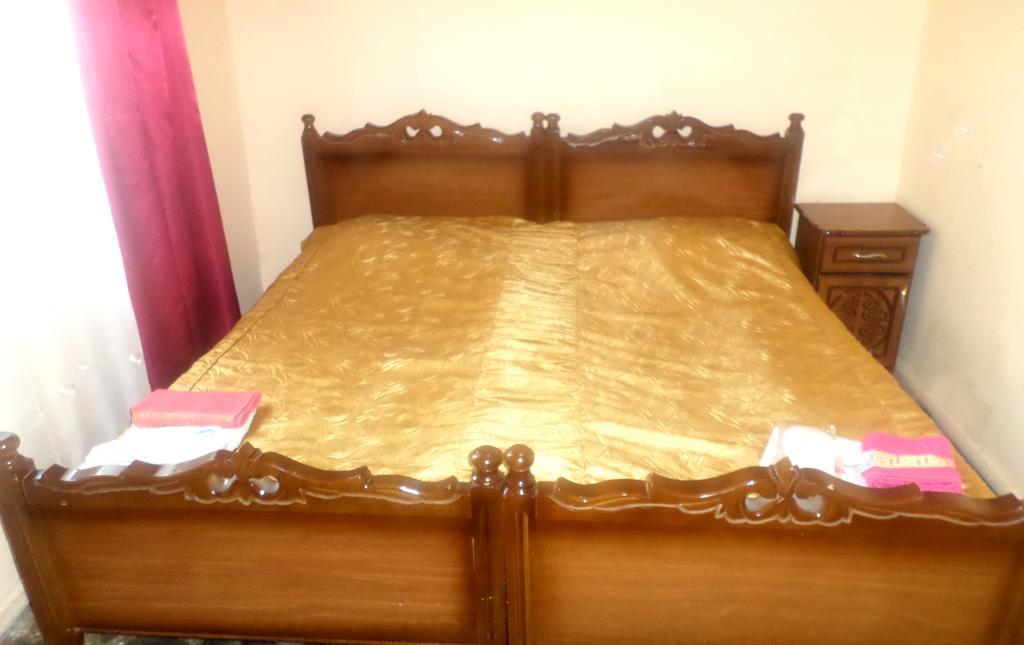 Guest House Sen Дилиян Екстериор снимка