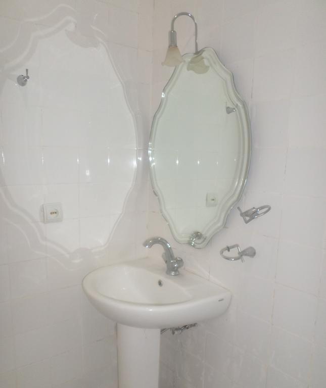 Guest House Sen Дилиян Екстериор снимка