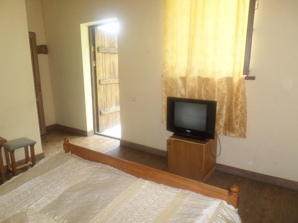 Guest House Sen Дилиян Екстериор снимка